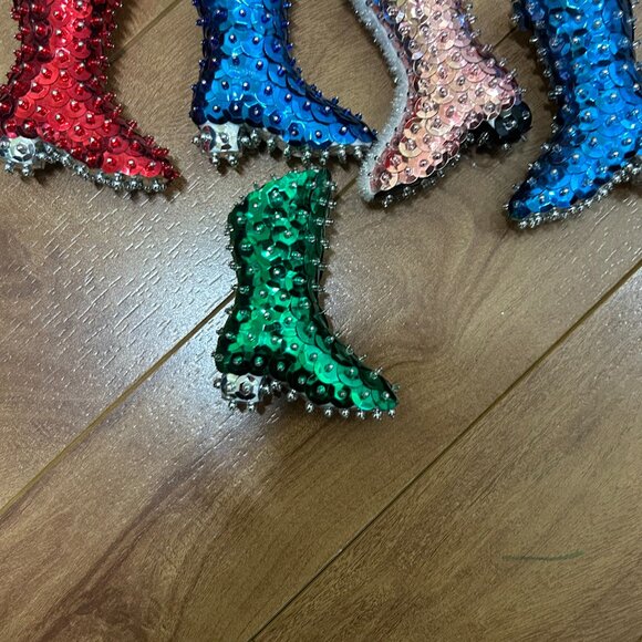 Vintage 1970s Sequin & Pin Christmas Boot Ornament Lot of 7 - Picture 5 of 6